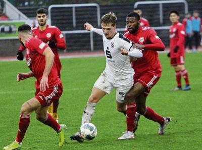 Glückseligkeit beim SV Lippstadt nach 3:0-Erfolg: Oh, wie schön ist Bergisch Gladbach