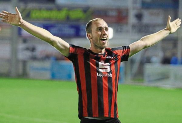 Der Held eines denkwürdigen Abends: Fabian Lübbers bescherte dem SV Lippstadt mit seinem 2:2 in der Nachspielzeit einen nicht mehr für möglich gehaltenen Punktgewinn.